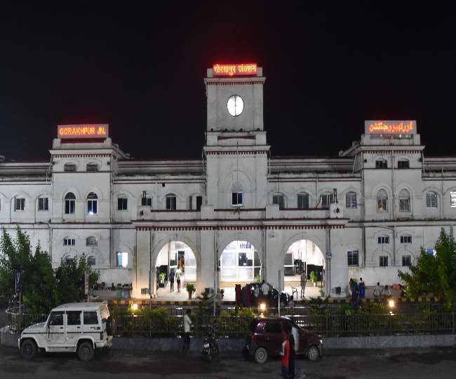 Indian Railways: दुन‍िया के सबसे बड़े प्‍लेटफार्म से डेढ़ लाख लोग प्रत‍िद‍िन करते हैं सफर फिर भी दूर है ‘राजधानी’