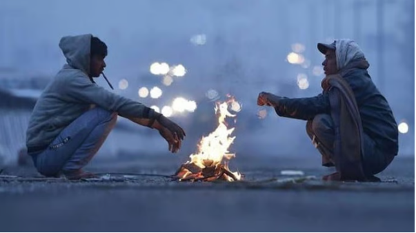 पहाड़ से मैदान तक लगातार गिर रहा तापमान, ऊधमसिंह नगर में शीतलहर का येलो अलर्ट