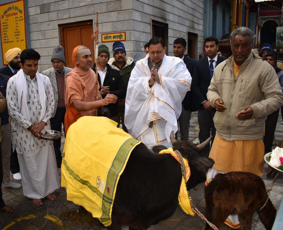 सीएम ने नरसिंह मंदिर में पूजा-अर्चना कर की दिन की शुरुआत