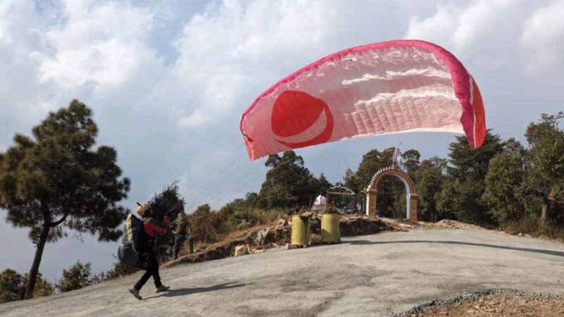 लोहाघाट की वादियों में होगी पैराग्लाइडिंग