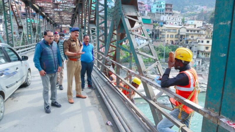 चारधाम यात्रा: बेलनी पुल से होगी टैंपों ट्रैवल एवं एंबुलेंस की आवाजाही, मरम्मत कार्य जोरों पर