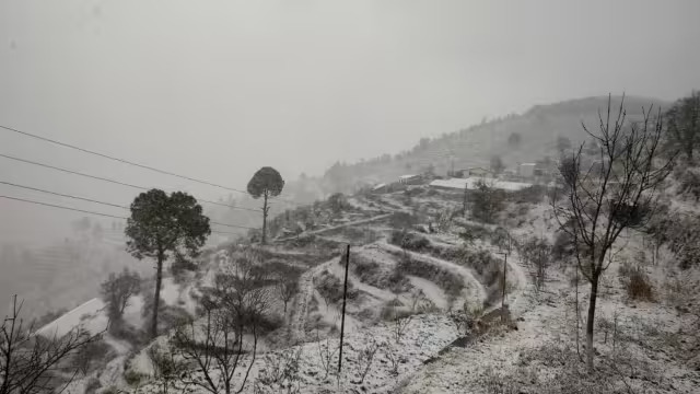 मौसम विभाग का येलो अलर्ट पहाड़ी क्षेत्रों में हो सकती है  बर्फबारी