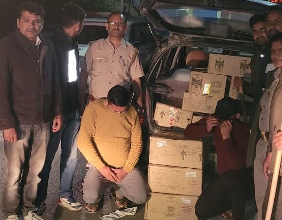 गुप्ताकाशी-केदारनाथ मार्ग पर पुलिस ने पकड़ी भारी मात्रा में अवैध अंग्रेजी शराब