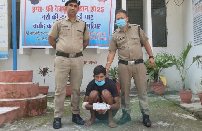 मोबाइल लूटेरा चढ़ा पुलिस के हत्थे