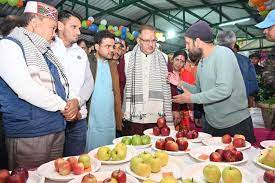 हर्षिल में दो दिवसीय सेब महोत्सव का शुभारंभ,  मंत्री गणेश जोशी ने हर्षिल को फल पट्टी घोषित करने की घोषणा की