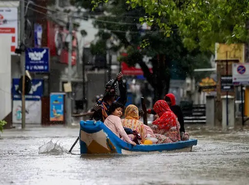 आंध्र प्रदेश से थोड़ी देर में टकराएगा साइक्लोन मिचैंगः110 किमी प्रतिघंटा की रफ्तार से हवाएं चलेंगी, चेन्नई में 8 की मौत