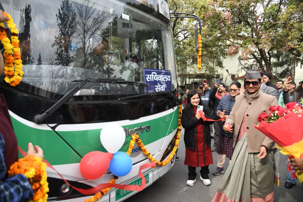 मुख्य सचिव ने किया सचिवालय के कार्मिकों के लिए इलेक्ट्रिक बस सेवा का शुभारम्भ