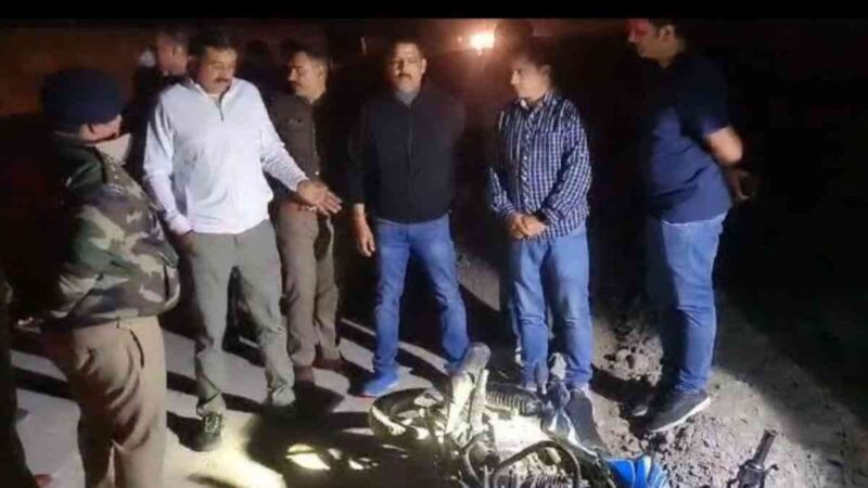  पुलिस से मुठभेड़ में बदमाश घायल,ज्वैलर्स लूटकांड में था शामिल