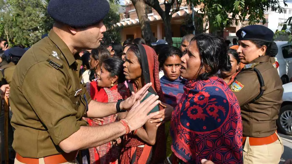 नाबालिग उत्पीड़न के मामले का महिला आयोग ने लिया संज्ञान,जांच के आदेश