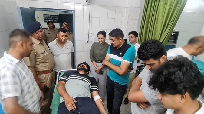 टी-स्टेट में पुलिस की मुठभेड़,दो बदमाशों के पैर पर लगी गोली,तीन गिरफ्तार