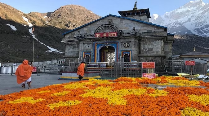 केदारनाथ: व्यापारियों व तीर्थ पुरोहितों का विरोध समाप्त, प्रशासन ने मानी मांगे