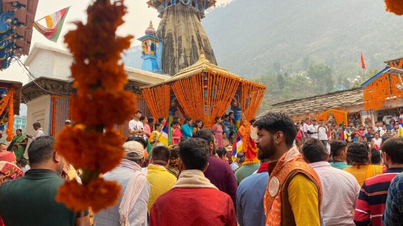 भगवान केदारनाथ की डोली ओंकारेश्वर मंदिर से धाम के लिए रवाना