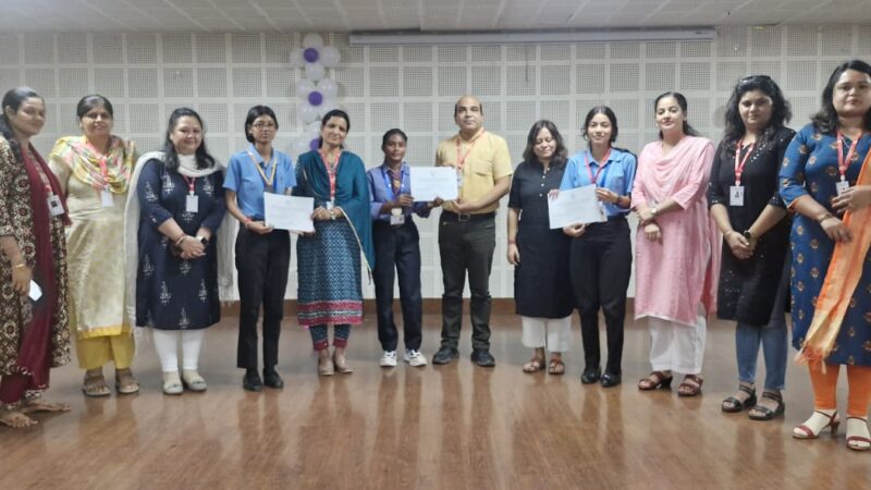 हिंदी कहानी लेखन में प्रिया प्रथम, रोजी द्वितीय और आकांक्षा तृतीय स्थान पर रहीं…