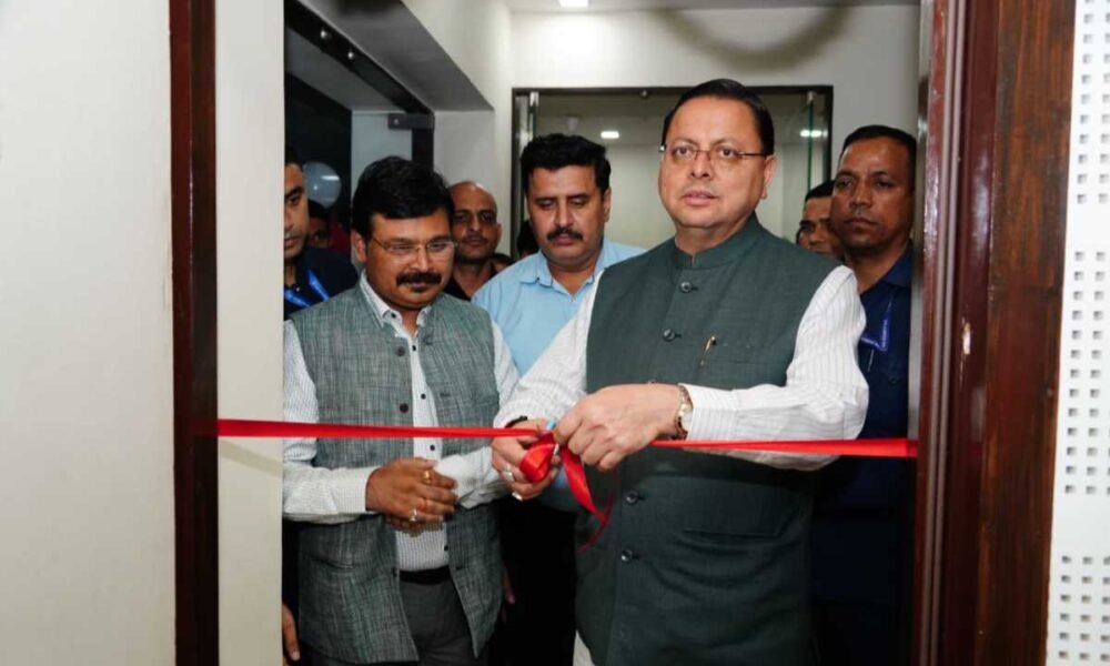 सीएम धामी ने किया देहरादून में अमर उजाला डिजिटल ऑफिस का उद्घाटन