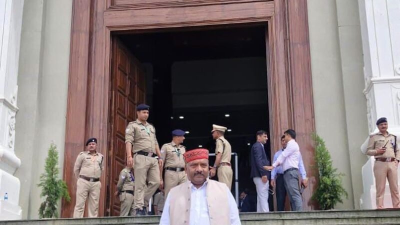 विधानसभा सत्र में पौड़ी विधायक पोरी के प्रश्न से सरकार की कार्यप्रणाली पर निशाना, पोरी ने समाधान नहीं किए जाने पर दे डाली चेतावनी