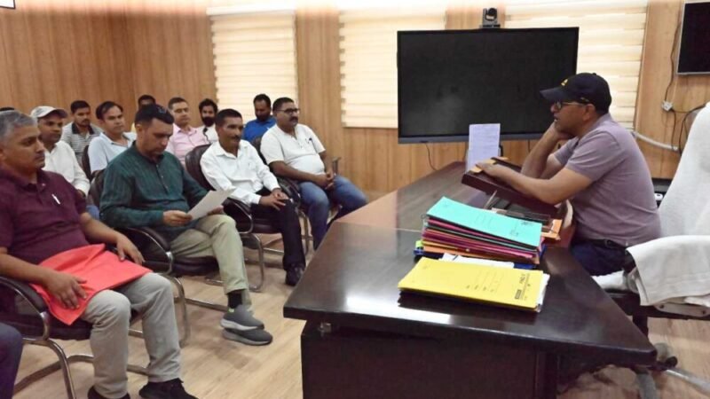 चारधाम यात्रा की तैयारियों एवं यात्रा को सुगम सुरक्षित संचालित कराने को लेकर बैठक