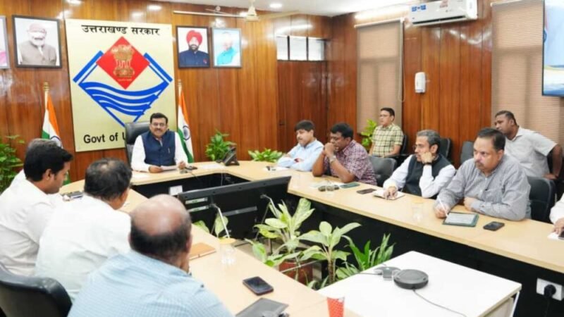 प्रदेश सरकार और डीआरएम मुरादाबाद संग्रह मौर्य के मध्य सामंजस्य बैठक हुयी