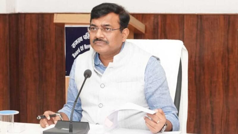 धारा 34 और 143 से सम्बन्धित वादों के निस्तारण के लिए चलाया जाए अभियानः अध्यक्ष राजस्व परिषद