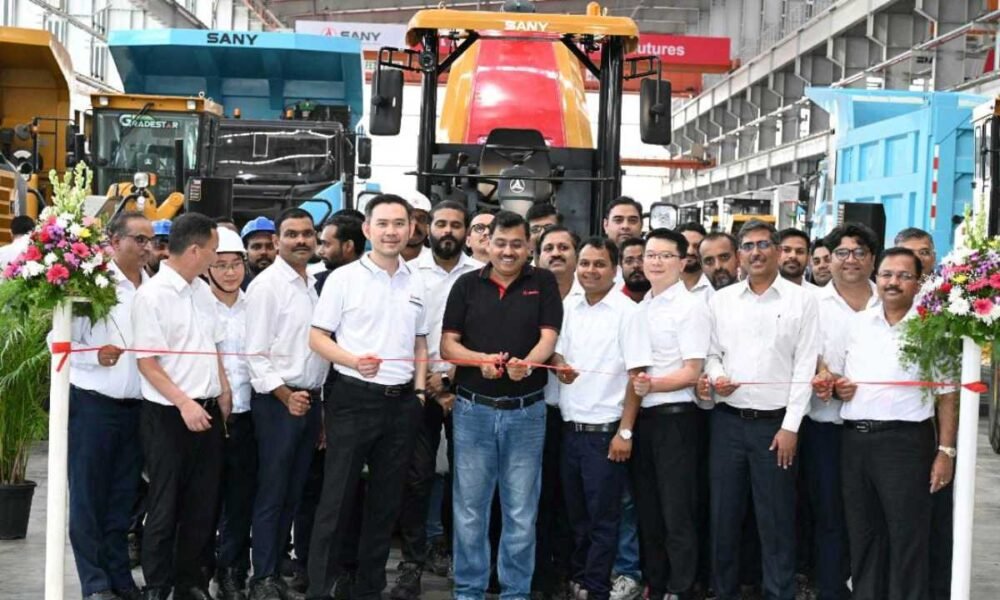 सैनी इंडिया ने लॉन्च किया नया एसएसआर110सी-10 प्रो – ऑपरेटर के अनुकूल डिजाइन और ‘प्रो’ वैल्‍यू वादे के साथ 11 टन का सॉइल कॉम्‍पैक्‍टर