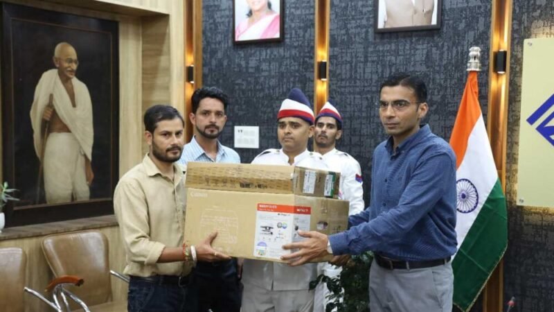 जिलाधिकारी  सविन बंसल की  पहल, स्वान के कॉप्स होंगे आधुनिक