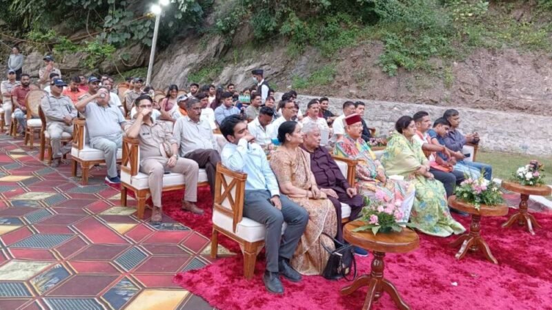 ऋषिकेश के गुलर में भारत का पहला ब्रिज-होटल खुला