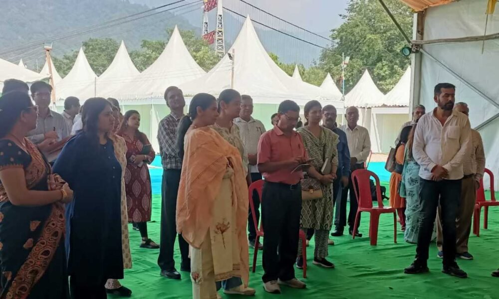 डीएम टिहरी ने सरस मेला की तैयारियों का लिया जायजा