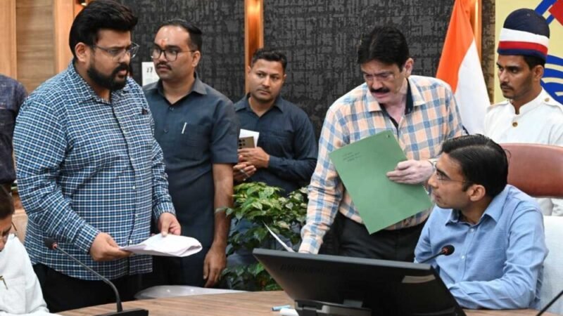 सीमांत क्षेत्र कथियान के 15 गांवों की नेटवर्क समस्या जल्द होगी दूर, डीएम के निर्देश, मोबाइल टावर लगाने की कवायद शुरू