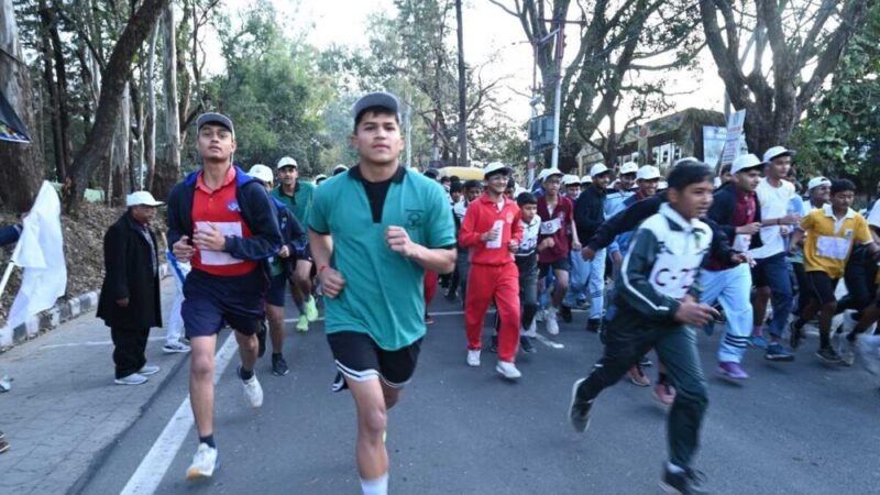 “ग्रीन दून – क्लीन दून” विषय पर विशाल दौड़ एवं स्लोगन प्रतियोगिता का आयोजन