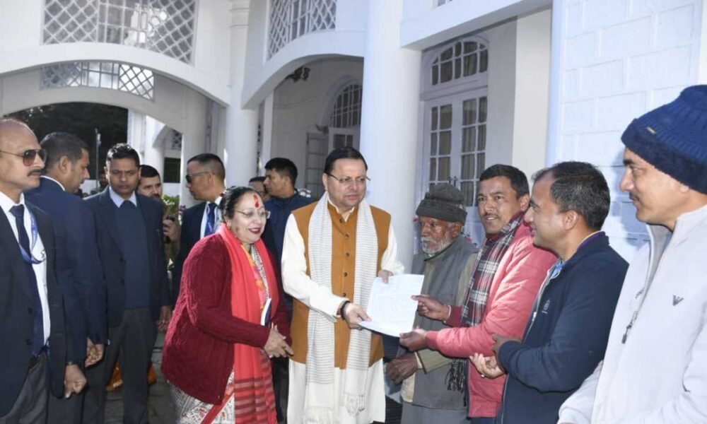 लोक सेवा आयोग से चयनित 178 अभ्यर्थियों को मुख्यमंत्री ने प्रदान किये नियुक्ति पत्र