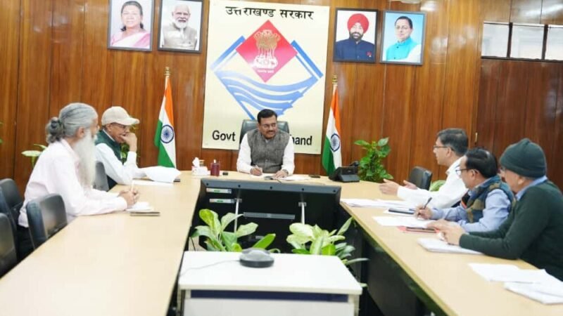 मुख्यमंत्री घोषणाओं की प्रोएक्टिव निगरानी करें अधिकारी- मुख्य सचिव