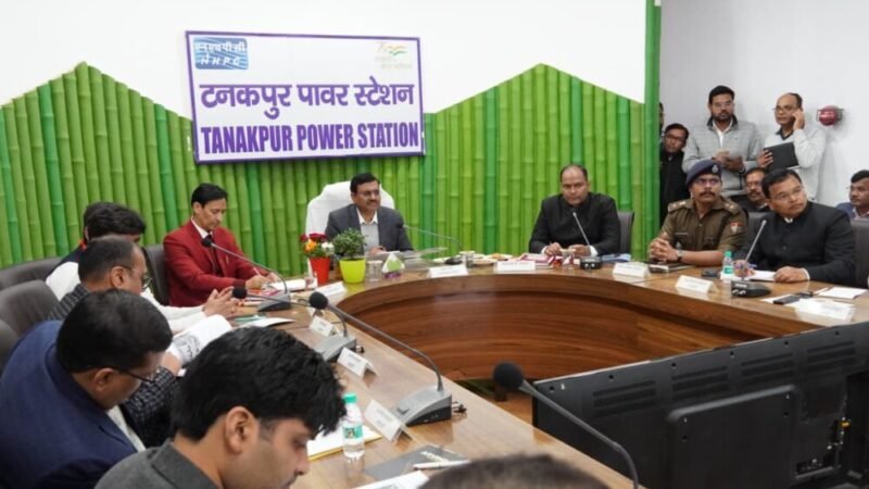 मुख्य सचिव आनन्द बर्द्धन का चम्पावत दौरा-विकास परियोजनाओं की विस्तृत समीक्षा, प्रगति में तेजी के निर्देश