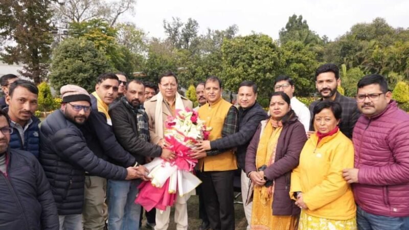 मुख्यमंत्री से प्रेस क्लब की नव निर्वाचित कार्यकारिणी के पदाधिकारियों ने की शिष्टाचार भेंट