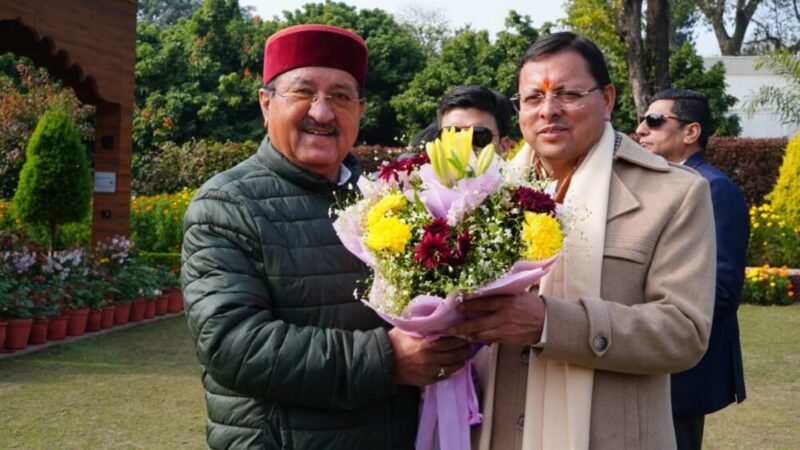 मुख्यमंत्री को विभिन्न क्षेत्रों के लोगों ने दी नववर्ष की शुभकामनाएं