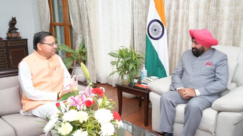 मुख्यमंत्री ने राज्यपाल से की शिष्टाचार भेंट…