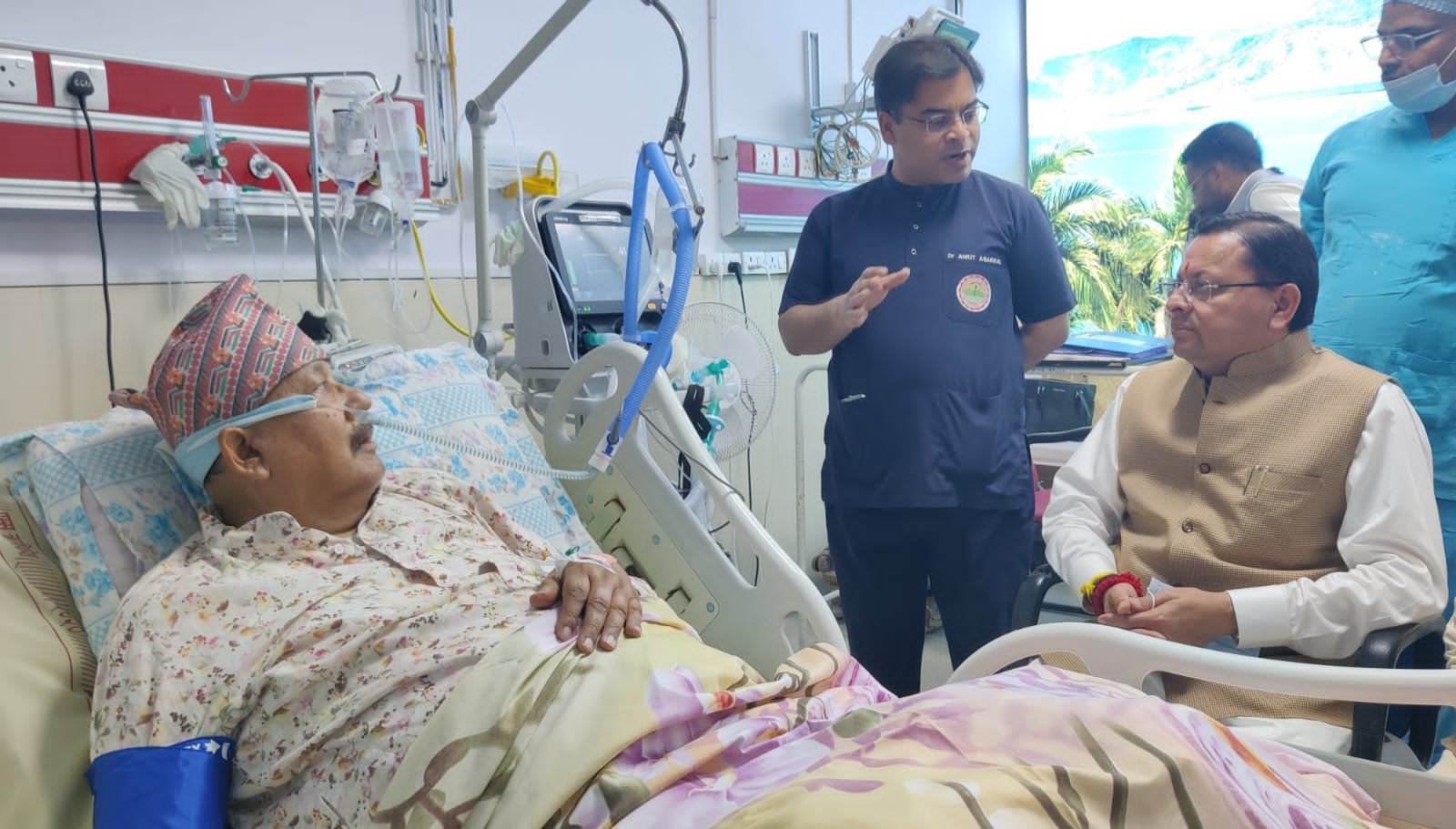 एम्स ऋषिकेश में सतपाल महाराज का हालचाल जानने पहुंचे मुख्यमंत्री धामी…