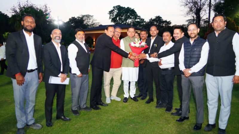 बार एसोसिएशन के प्रतिनिधिमंडल ने मुख्यमंत्री से की शिष्टाचार भेंट…