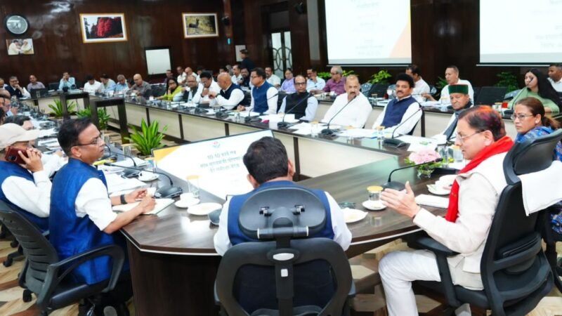 सीएम धामी की सख्ती: बिना तैयारी पहुंचे अधिकारियों को लगाई फटकार, 15 जून तक लंबित घोषणाओं पर कार्रवाई के निर्देश…