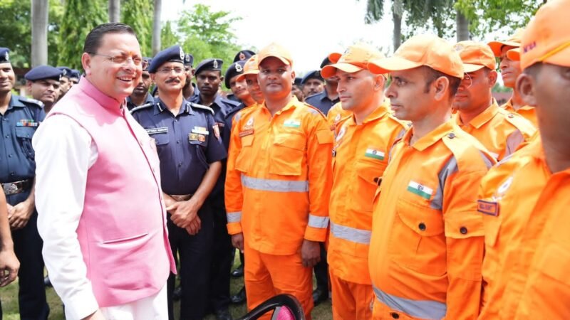 मुख्यमंत्री धामी ने गदरपुर स्थित एनडीआरएफ बटालियन का किया दौरा, आपदा प्रबंधन तैयारियों का लिया जायजा