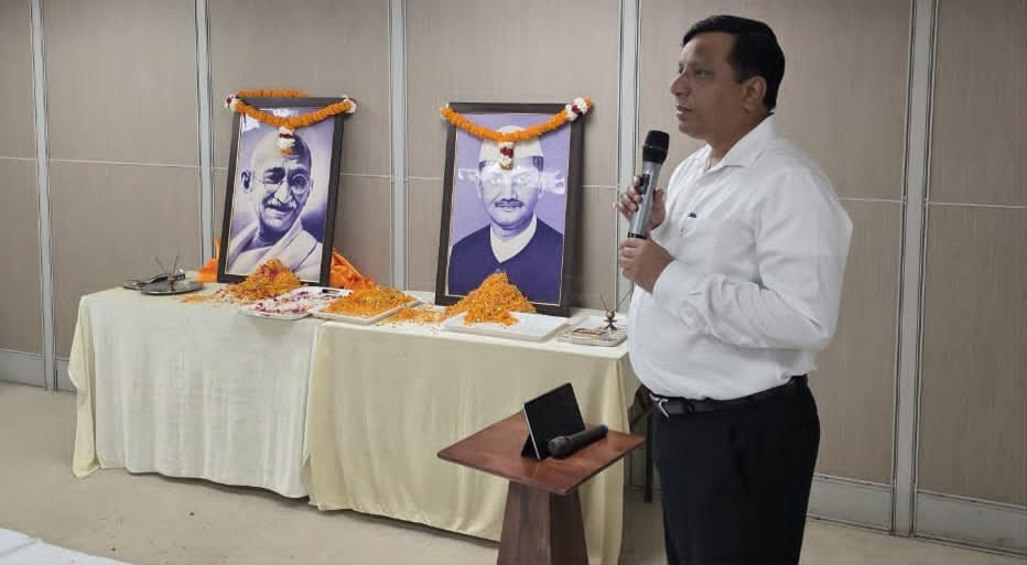 गांधी-शास्त्री के आदर्शों को अपनाने का एमडीडीए ने लिया संकल्प…