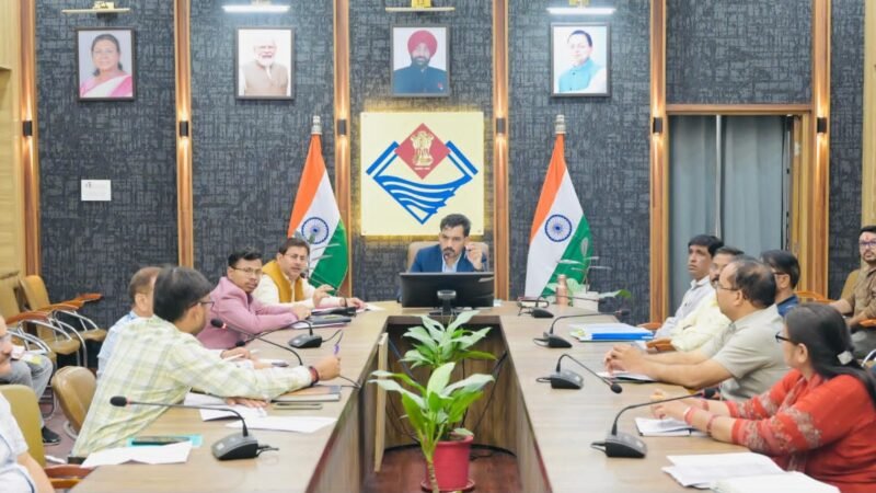 देहरादून के 19 शैडो एरिया में पहुंचेगा मोबाइल नेटवर्क, डीएम ने दिए सख्त निर्देश…