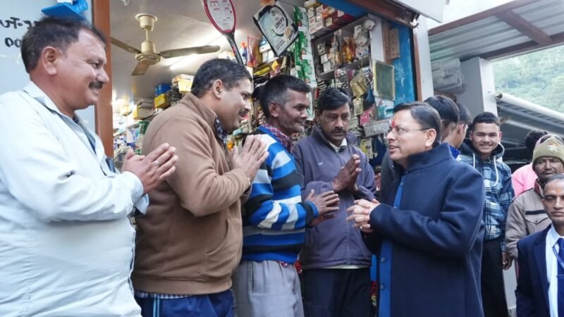 गैरसैंण रवाना हुए मुख्यमंत्री धामी, गौचर-कर्णप्रयाग में पुष्पवर्षा से स्वागत…